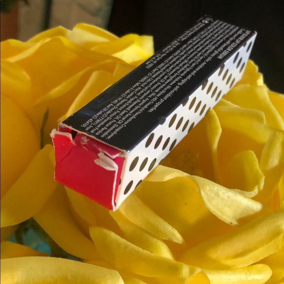 New York Ready to Wear Lip Elixir Lip Color Serum! - Picture 5 of 5